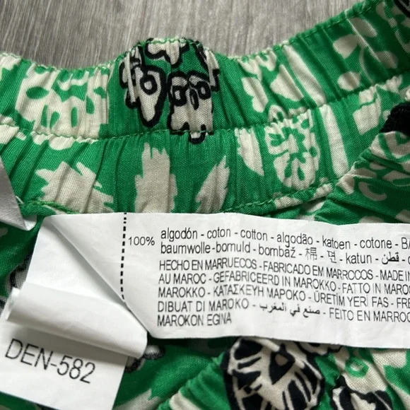Zara Green Floral Women's Tie-Waist Shorts - Picture 6 of 6